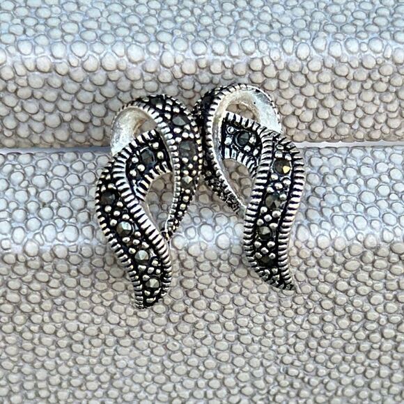 Elegant Sterling Silver Marcasite Earrings Curved Wing Earrings with Gemstone - Picture 9 of 17